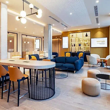 Отель Courtyard By Marriott Paris Charles De Gaulle Airport 4*