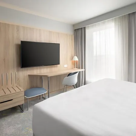 Courtyard By Marriott Paris Charles De Gaulle Airport