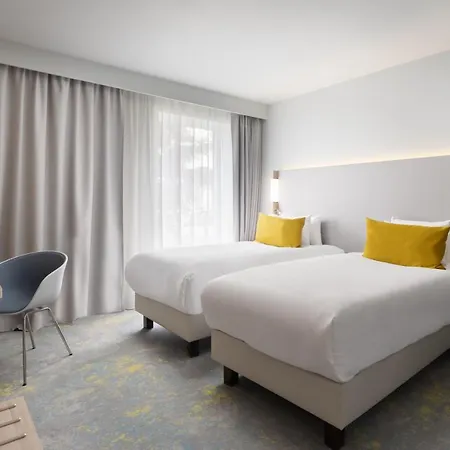Courtyard By Marriott Paris Charles De Gaulle Airport 4*
