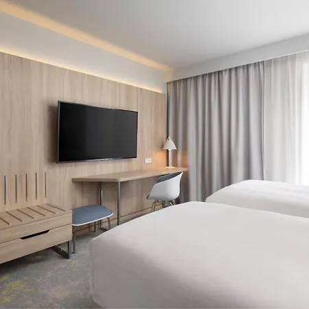 Courtyard By Marriott Paris Charles De Gaulle Airport 4*
