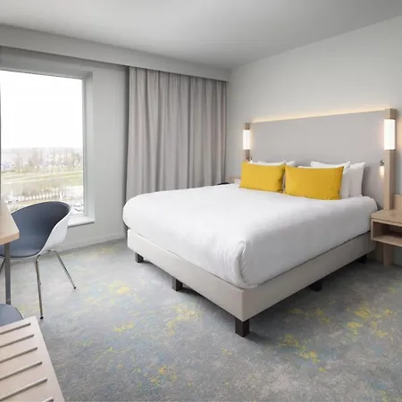 Courtyard By Marriott Paris Charles De Gaulle Airport Отель