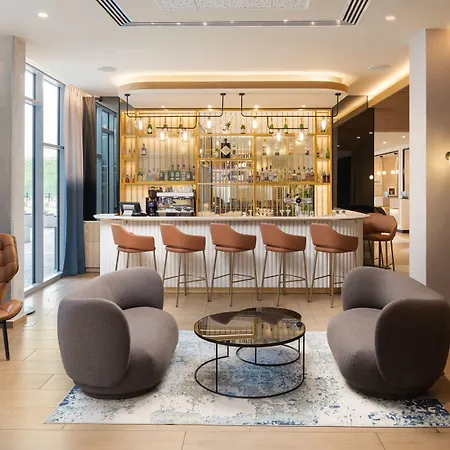 Courtyard By Marriott Paris Charles De Gaulle Airport