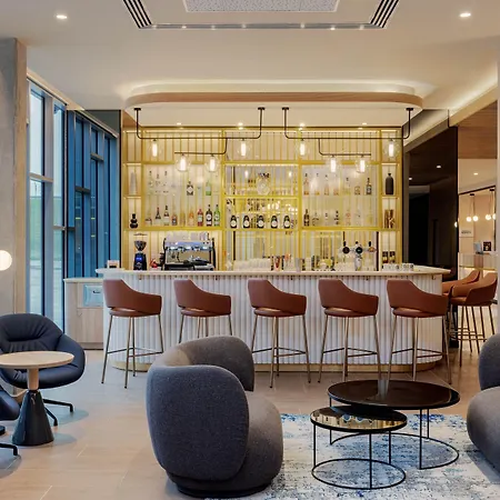 호텔 Courtyard By Marriott Paris Charles De Gaulle Airport 루와시 앙 프랑스