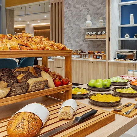 Courtyard By Marriott Paris Charles De Gaulle Airport Отель Руасси-эн-Франс