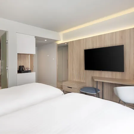 Courtyard By Marriott Paris Charles De Gaulle Airport Отель 4*