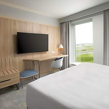 Courtyard By Marriott Paris Charles De Gaulle Airport 호텔 4*