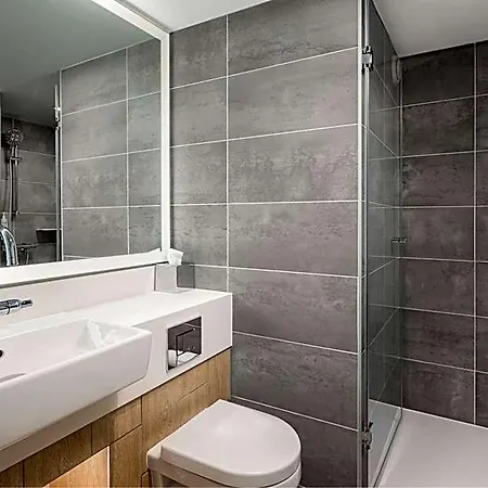Courtyard By Marriott Paris Charles De Gaulle Airport 호텔 4*
