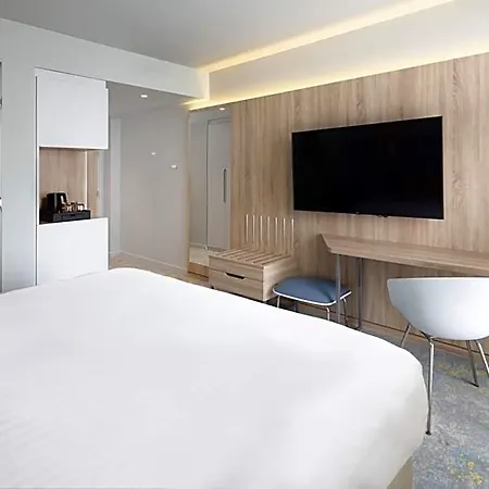 Courtyard By Marriott Paris Charles De Gaulle Airport 루와시 앙 프랑스