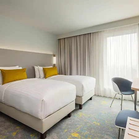 Отель Courtyard By Marriott Paris Charles De Gaulle Airport 4*