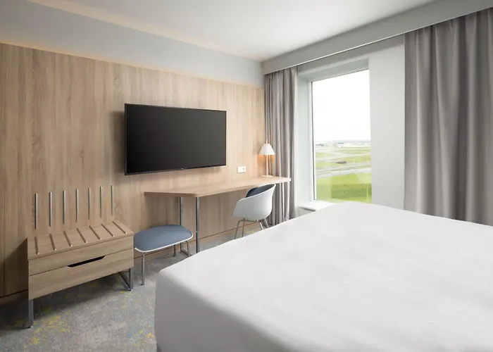 Courtyard By Marriott Paris Charles De Gaulle Airport Hotel Roissy-en-France