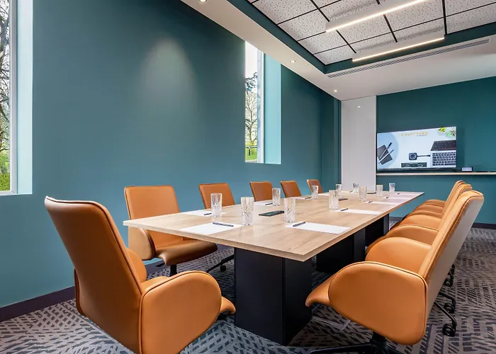 Courtyard By Marriott Paris Charles De Gaulle Airport Hotel 4*